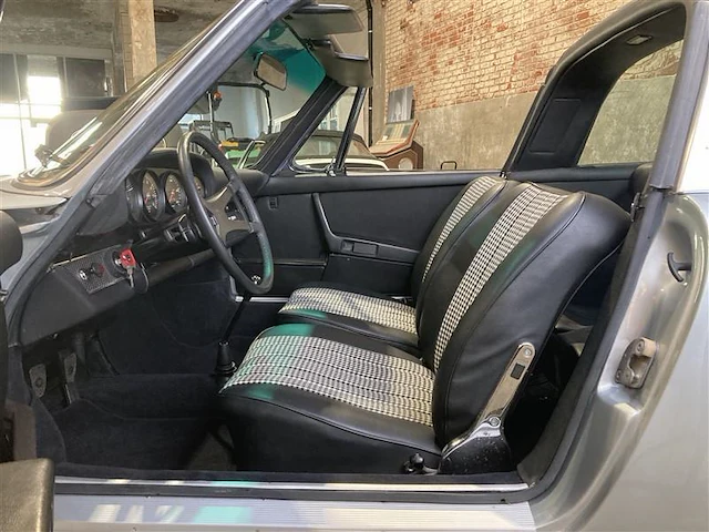 Porsche 911e targa, 1970 - afbeelding 10 van  42