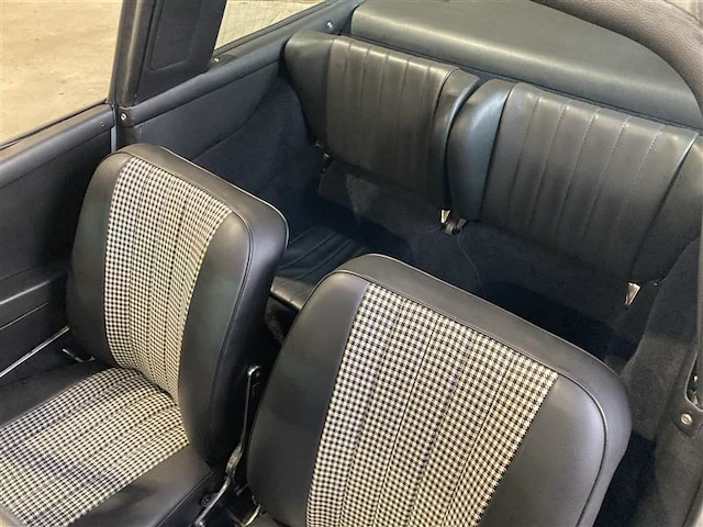 Porsche 911e targa, 1970 - afbeelding 18 van  42