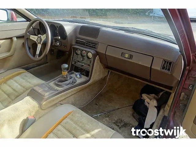 Porsche 924 (barn-find) - afbeelding 5 van  30