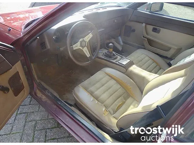 Porsche 924 (barn-find) - afbeelding 9 van  30