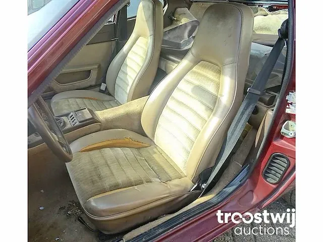 Porsche 924 (barn-find) - afbeelding 10 van  30
