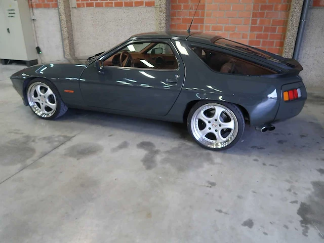 Porsche 928 s - afbeelding 15 van  107