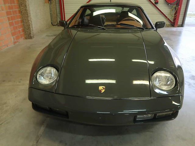 Porsche 928 s - afbeelding 2 van  107