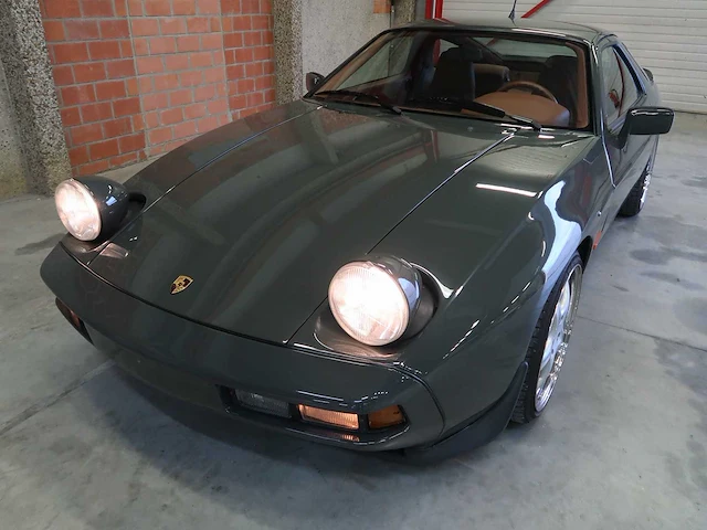 Porsche 928 s - afbeelding 47 van  107