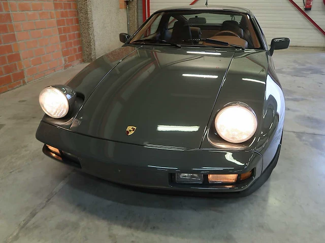 Porsche 928 s - afbeelding 48 van  107
