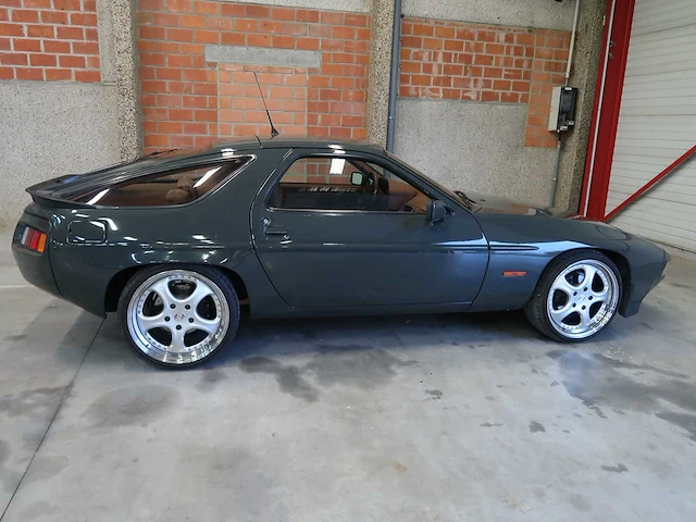 Porsche 928 s - afbeelding 84 van  107