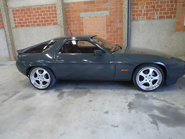 Porsche 928 s - afbeelding 85 van  107