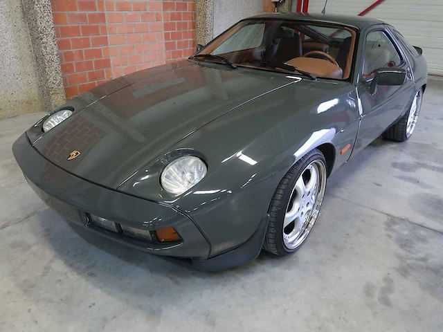 Porsche 928 s - afbeelding 8 van  107