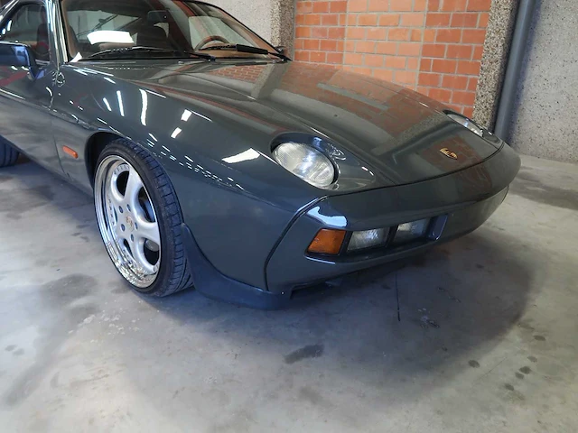 Porsche 928 s - afbeelding 90 van  107