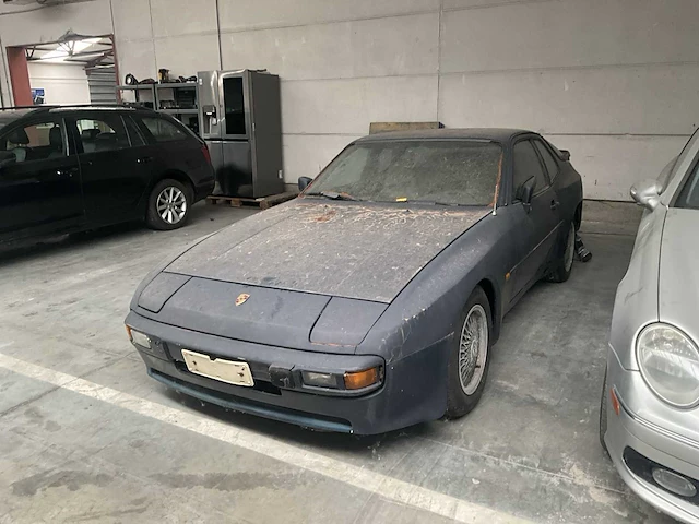 Porsche 944 - afbeelding 1 van  38