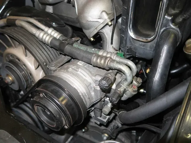 Porsche 993 cabrio - afbeelding 61 van  100
