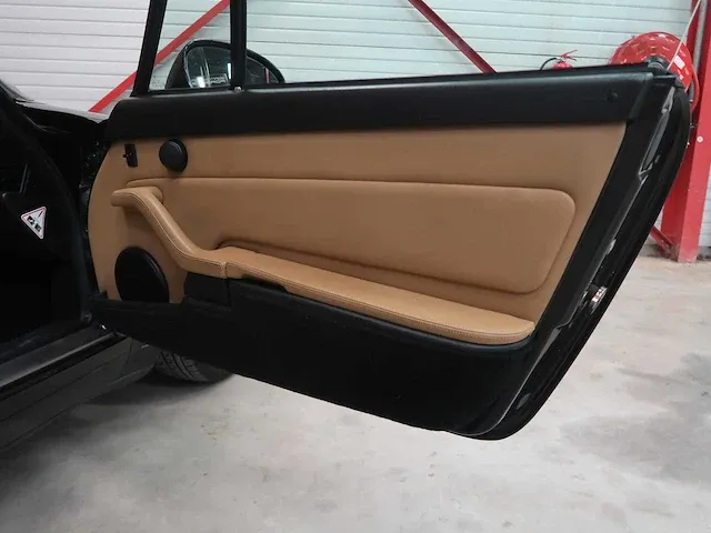 Porsche 993 cabrio - afbeelding 63 van  100
