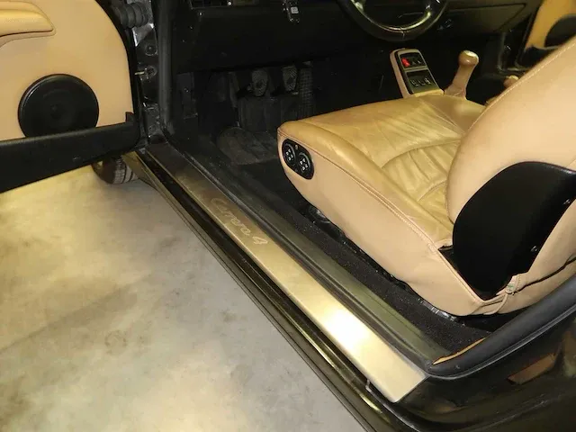 Porsche 993 cabrio - afbeelding 72 van  100