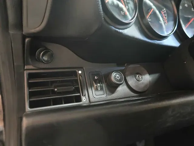 Porsche 993 cabrio - afbeelding 89 van  100