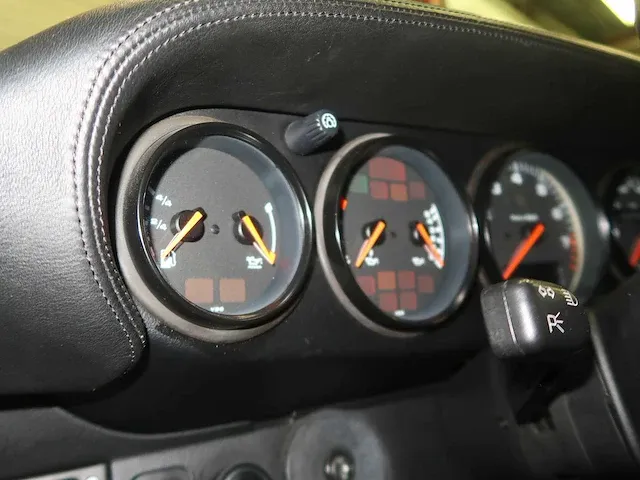 Porsche 993 cabrio - afbeelding 91 van  100