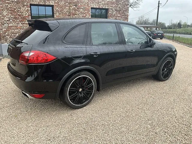 Porsche cayenne turbo lichte vracht 2012 - afbeelding 32 van  37
