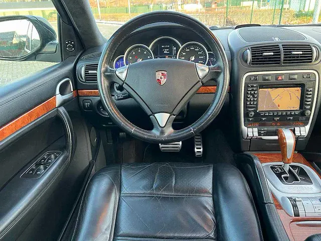 Porsche cayenne turbo s - afbeelding 27 van  28