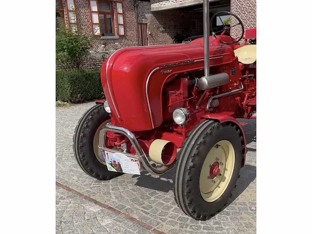 Porsche master 419 oldtimer tractor 1962 - afbeelding 25 van  30