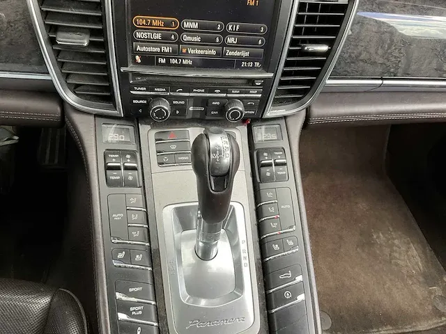 Porsche panamera - 2012 - afbeelding 11 van  42