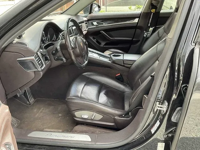Porsche panamera - 2012 - afbeelding 24 van  42