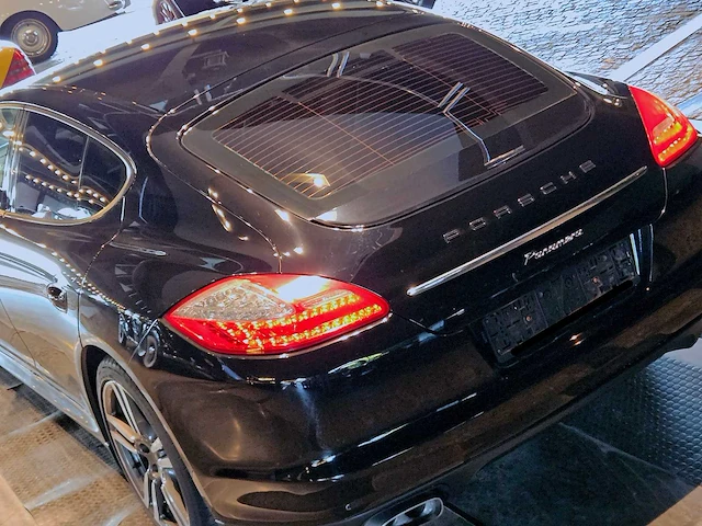 Porsche panamera 3.0 v6 diesel - afbeelding 4 van  52