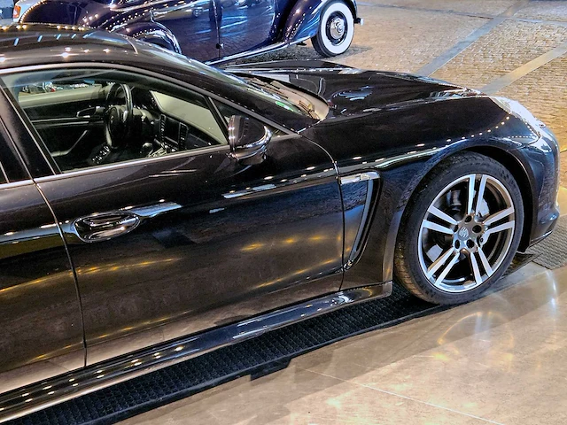 Porsche panamera 3.0 v6 diesel - afbeelding 8 van  52