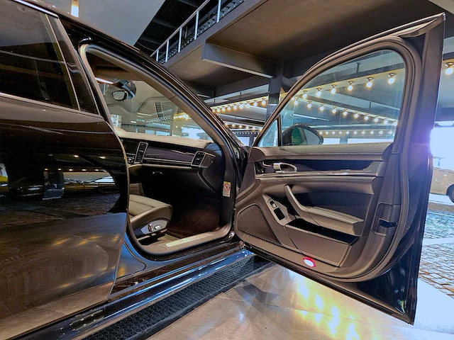 Porsche panamera 3.0 v6 diesel - afbeelding 10 van  52
