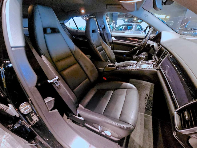 Porsche panamera 3.0 v6 diesel - afbeelding 13 van  52