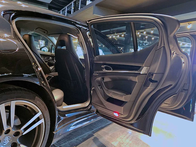 Porsche panamera 3.0 v6 diesel - afbeelding 15 van  52
