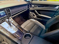 Porsche panamera 3.0 v6 diesel - afbeelding 32 van  52