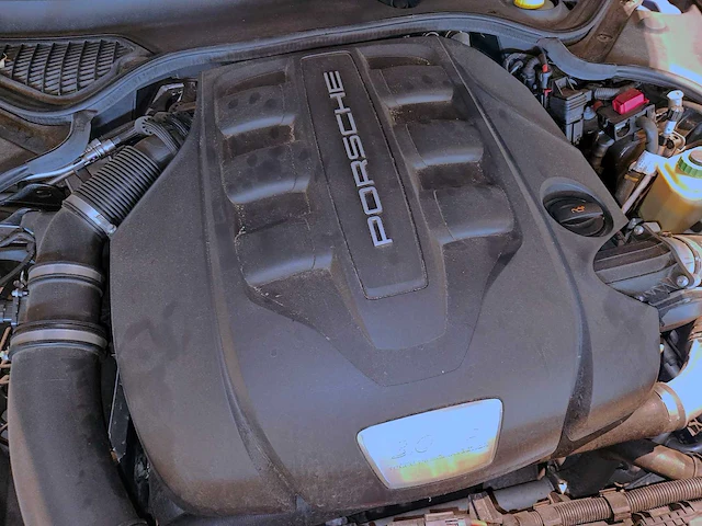 Porsche panamera 3.0 v6 diesel - afbeelding 41 van  52