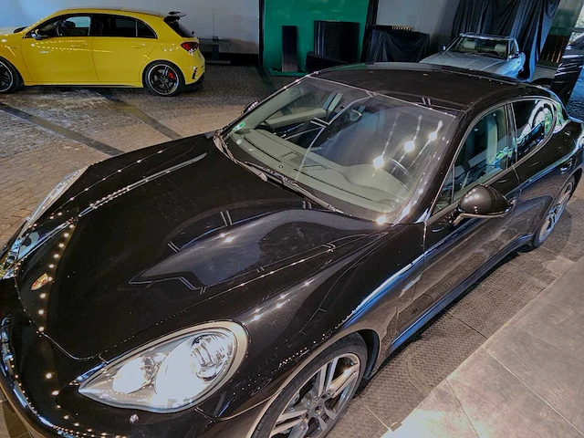 Porsche panamera 3.0 v6 diesel - afbeelding 52 van  52