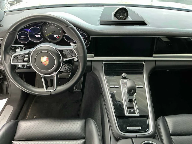 Porsche panamera 4 e-hybrid sport turismo - 2018 - afbeelding 3 van  44