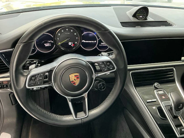 Porsche panamera 4 e-hybrid sport turismo - 2018 - afbeelding 4 van  44