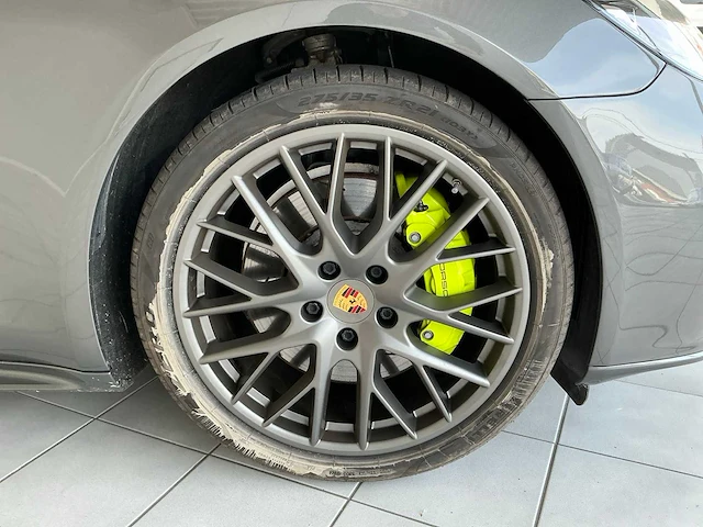 Porsche panamera 4 e-hybrid sport turismo - 2018 - afbeelding 26 van  44