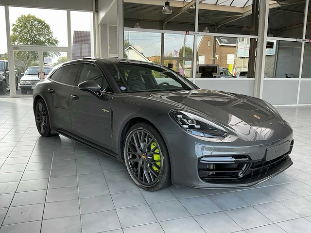 Porsche panamera 4 e-hybrid sport turismo - 2018 - afbeelding 42 van  44