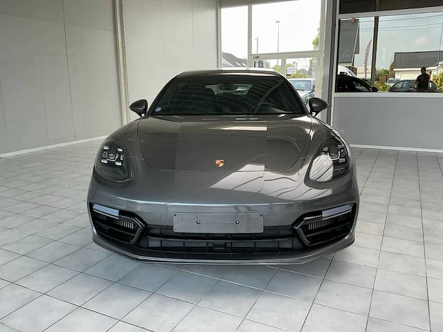 Porsche panamera 4 e-hybrid sport turismo - 2018 - afbeelding 43 van  44