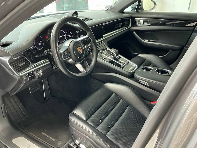 Porsche panamera 4 e-hybrid sport turismo - 2018 - afbeelding 44 van  44