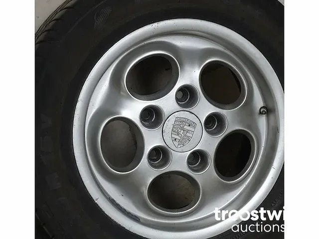 Porsche vintage velgen, inclusief banden - afbeelding 1 van  6