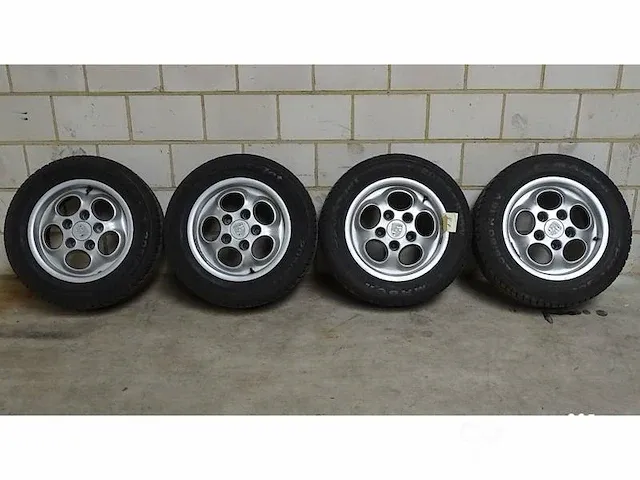Porsche vintage velgen, inclusief banden - afbeelding 2 van  6