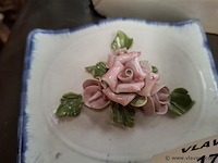 Porselein dekselpotje - afbeelding 3 van  3