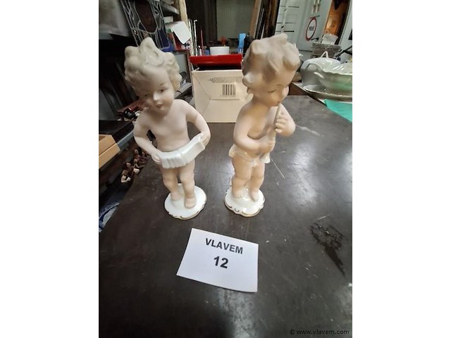 Porselein putto - afbeelding 1 van  4