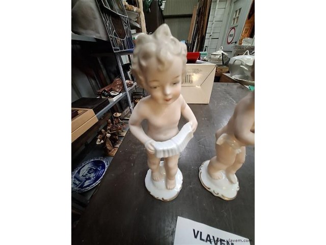 Porselein putto - afbeelding 2 van  4