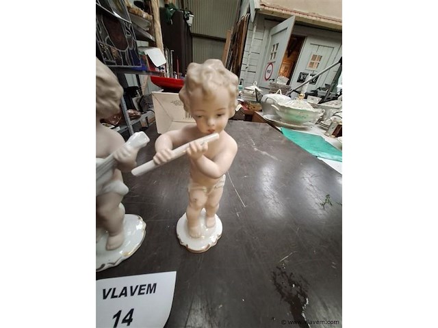 Porselein putto - afbeelding 3 van  4