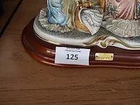 Porseleinen beeldje 2 vrouwen met kind cortese ca. 30cm - afbeelding 2 van  8