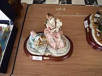 Porseleinen beeldje 2 vrouwen met kind cortese ca. 30cm - afbeelding 8 van  8