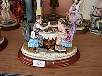 Porseleinen beeldje man en vrouw aan tafel ca. 25cm cortese - afbeelding 1 van  10