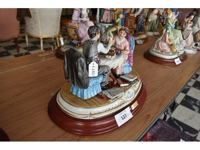 Porseleinen beeldje man en vrouw aan tafel ca. 25cm cortese - afbeelding 6 van  10