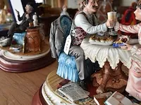 Porseleinen beeldje man en vrouw aan tafel ca. 25cm cortese - afbeelding 8 van  10