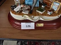 Porseleinen beeldje zittende man ca. 25cm cortese - afbeelding 2 van  9